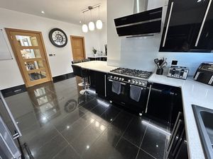 Photo 11- click for photo gallery